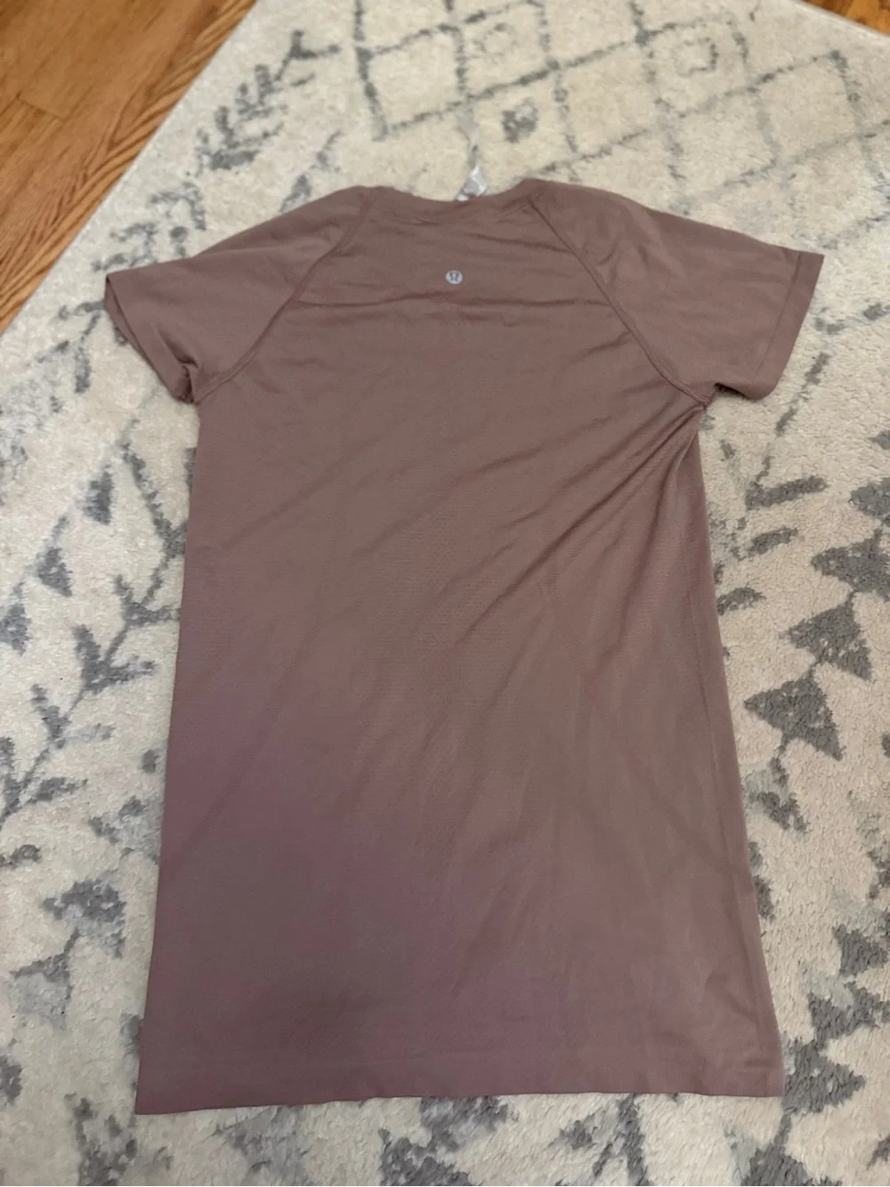 Lululemon Swiftly Tech Short-Sleeve Shirt 2.0